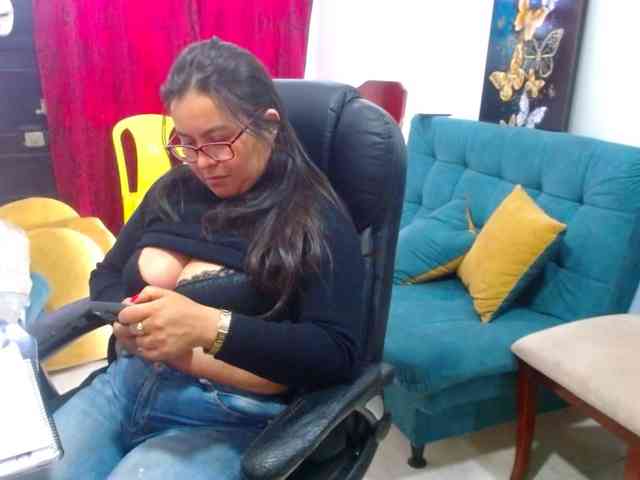 MARILYNWHANCO webcam