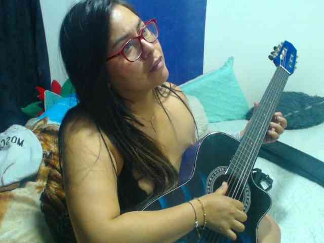 MARILYNWHANCO webcam