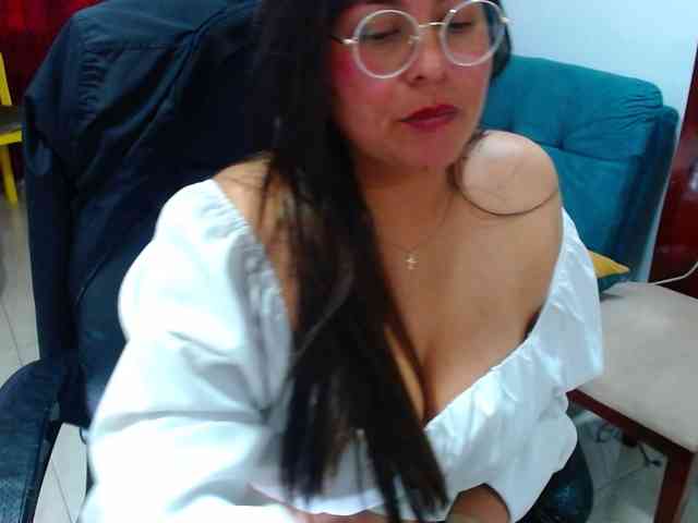 MARILYNWHANCO webcam