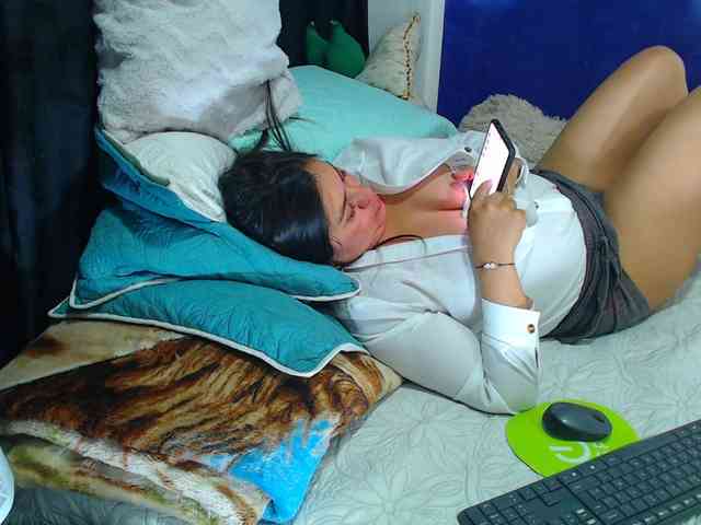MARILYNWHANCO webcam