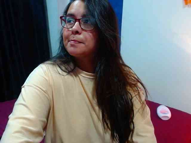 MARILYNWHANCO webcam