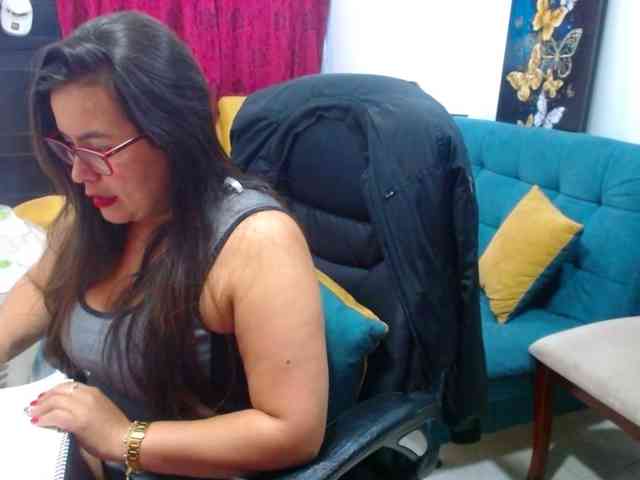 MARILYNWHANCO webcam