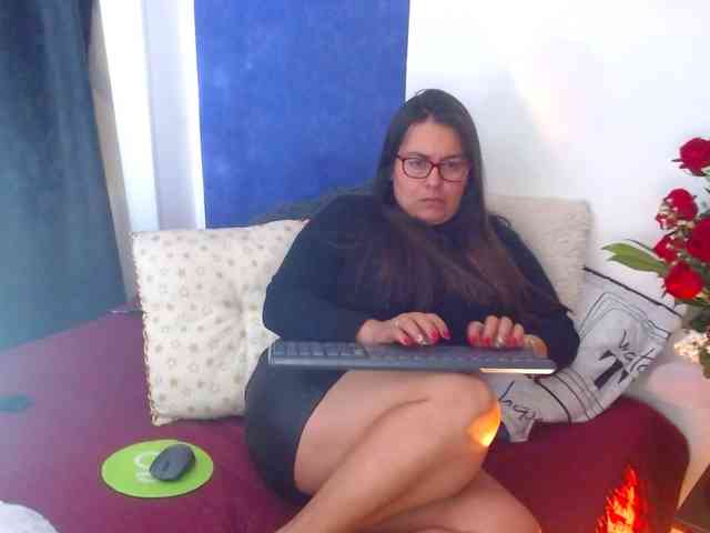 MARILYNWHANCO webcam