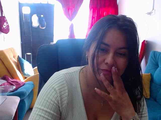 MARILYNWHANCO webcam