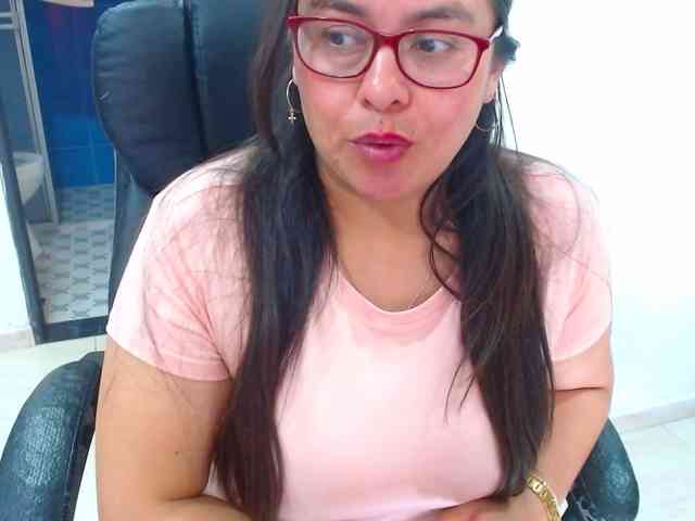 MARILYNWHANCO webcam