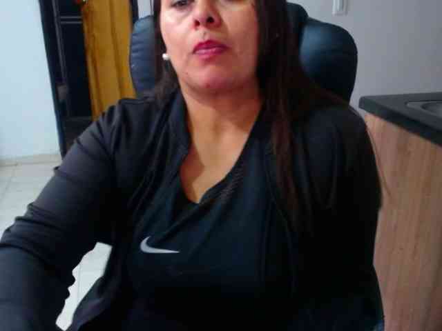 MARILYNWHANCO webcam