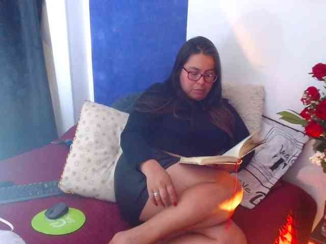 MARILYNWHANCO webcam