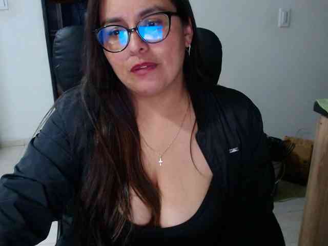 strip chat live MARILYNWHANCO