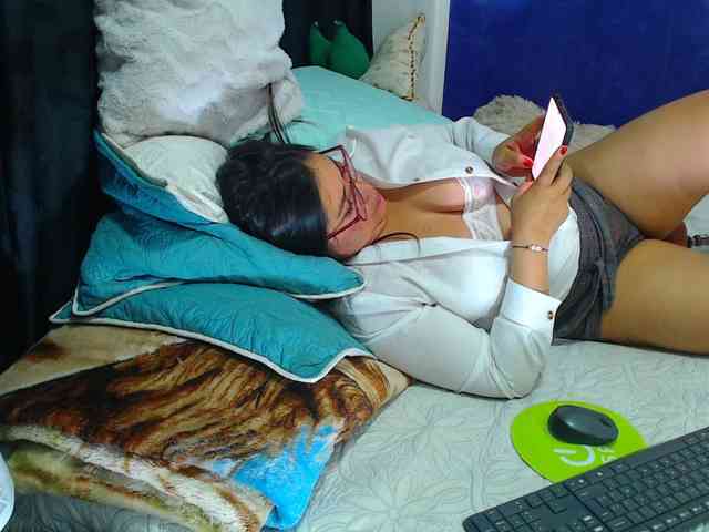 MARILYNWHANCO webcam