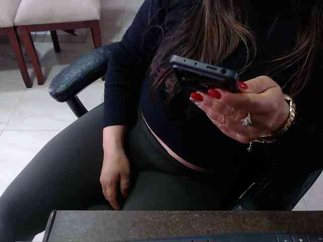 MARILYNWHANCO webcam