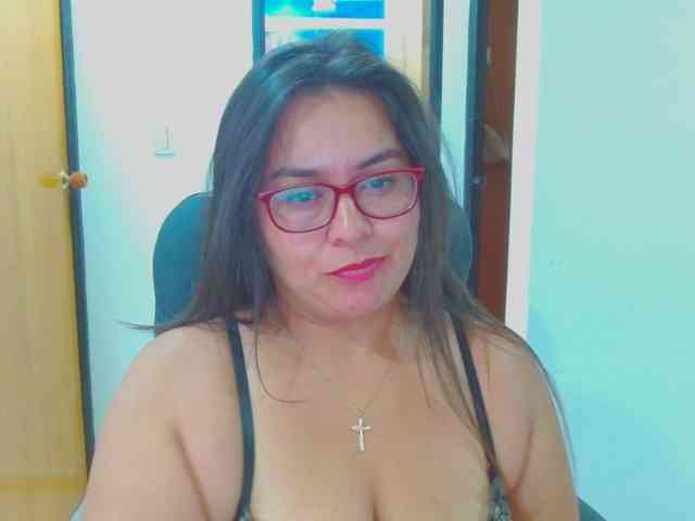 MARILYNWHANCO webcam