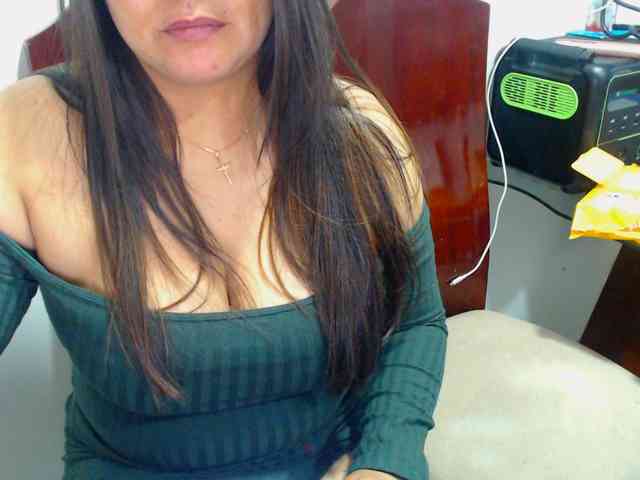 MARILYNWHANCO webcam