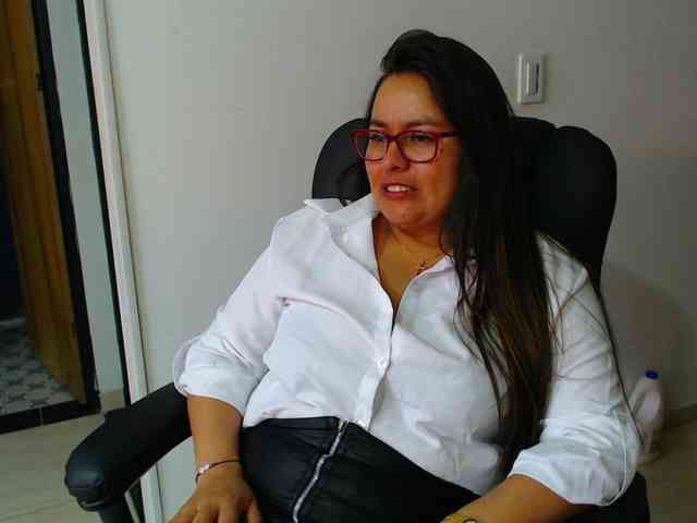 MARILYNWHANCO webcam