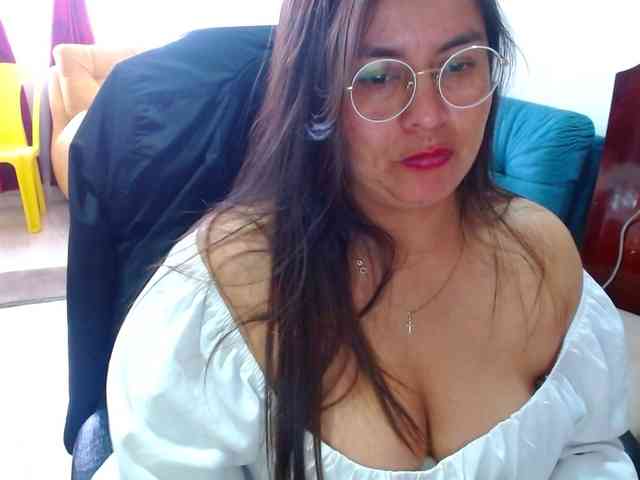 MARILYNWHANCO webcam