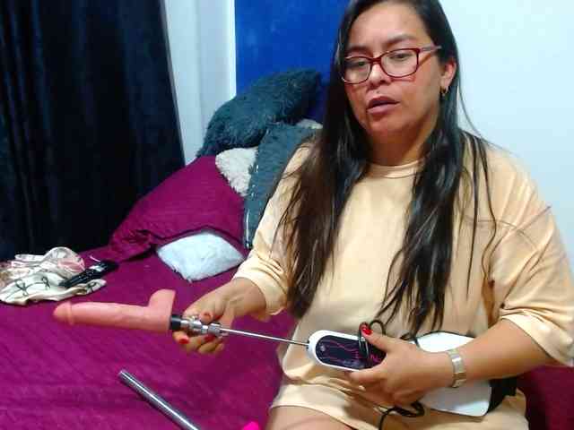 MARILYNWHANCO's webcam live show