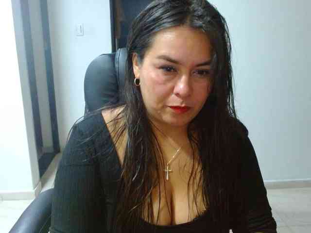 MARILYNWHANCO webcam