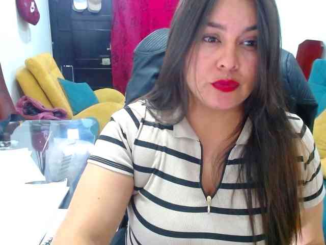 MARILYNWHANCO webcam