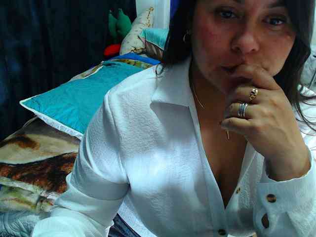 MARILYNWHANCO webcam