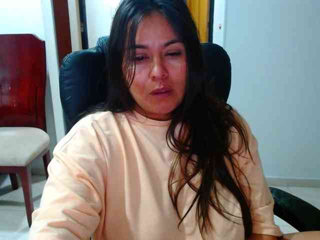 MARILYNWHANCO webcam