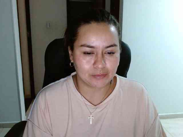 MARILYNWHANCO Live Webcam on BongaCams