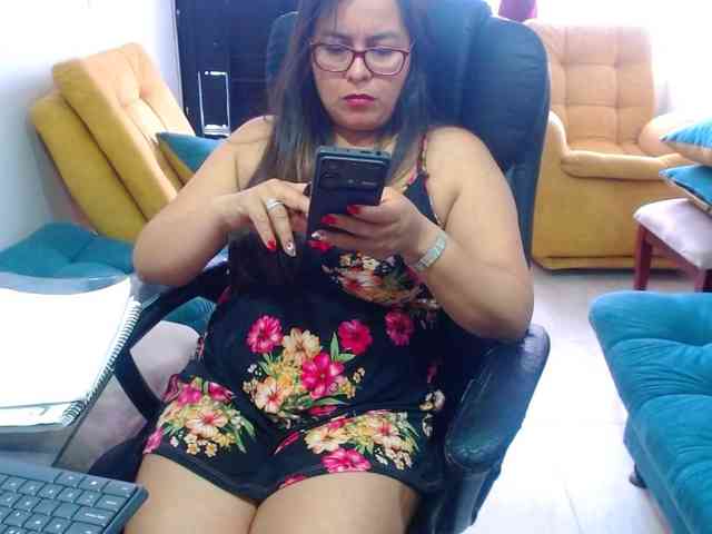 MARILYNWHANCO webcam