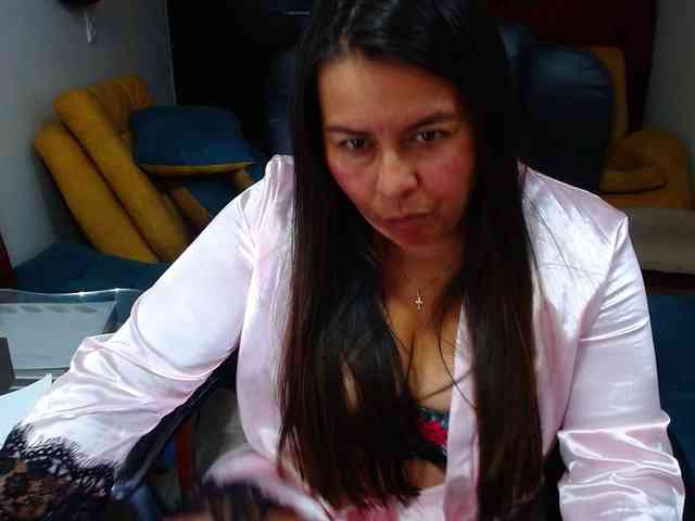 MARILYNWHANCO webcam