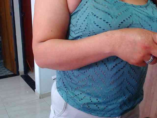 MARILYNWHANCO webcam