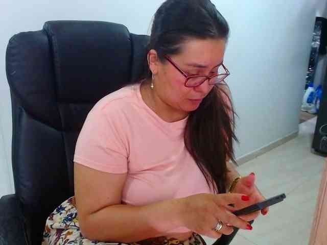 MARILYNWHANCO webcam