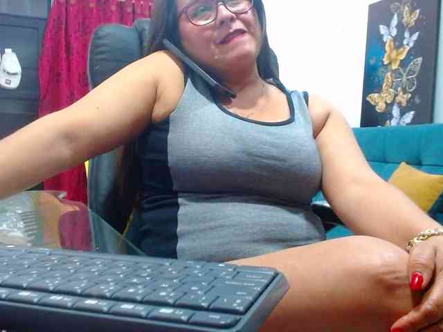 MARILYNWHANCO webcam
