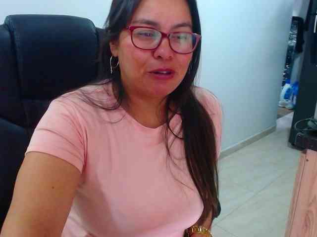 MARILYNWHANCO webcam