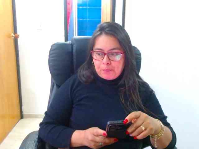MARILYNWHANCO webcam