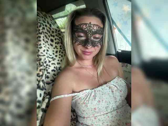 Lady-Dee webcam