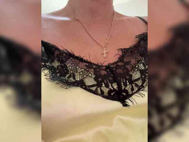Lady-Dee webcam