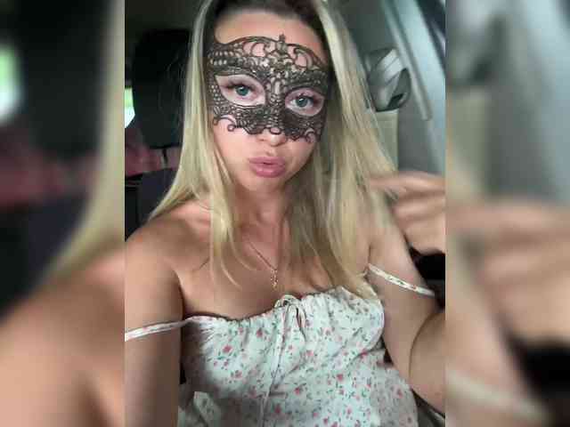 Lady-Dee webcam
