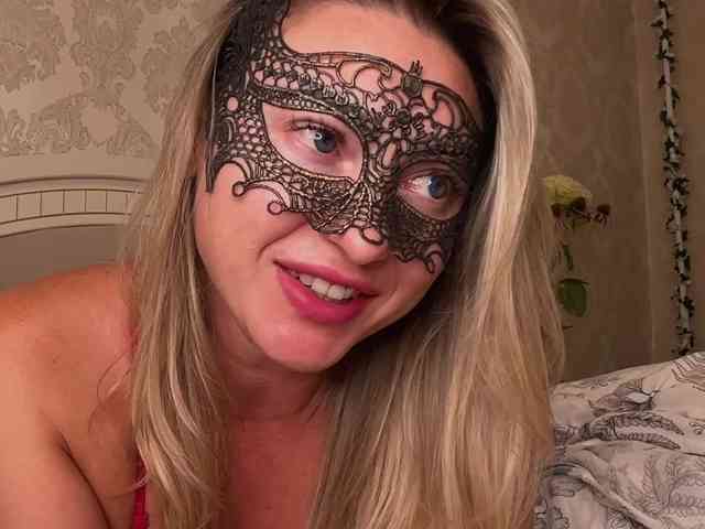 Lady-Dee webcam