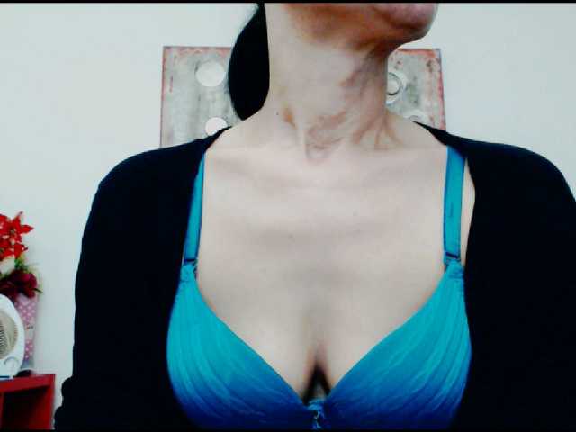 KalystaGreen's BongaCams show and profile