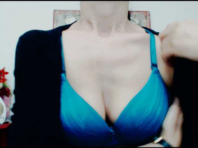 KalystaGreen's BongaCams show and profile
