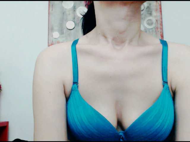 KalystaGreen's BongaCams show and profile