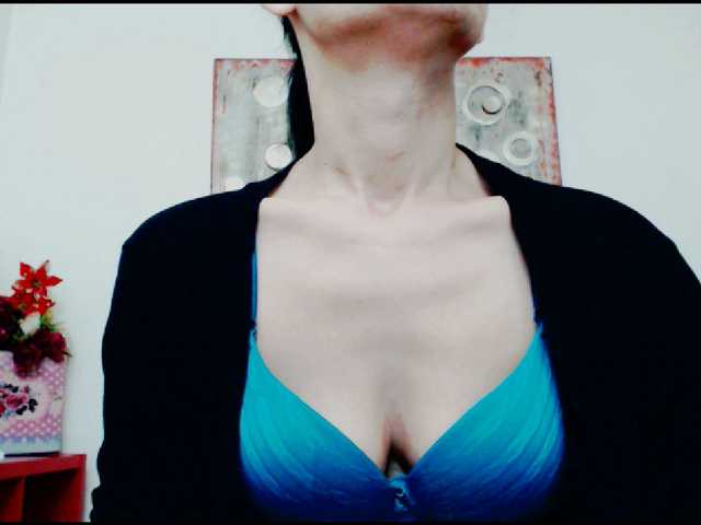 KalystaGreen's BongaCams show and profile