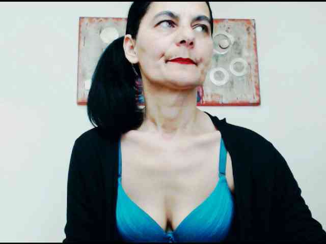 KalystaGreen Live Webcam on BongaCams