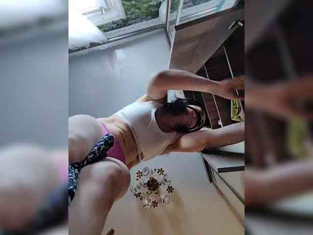 misReborn_Arieli webcam