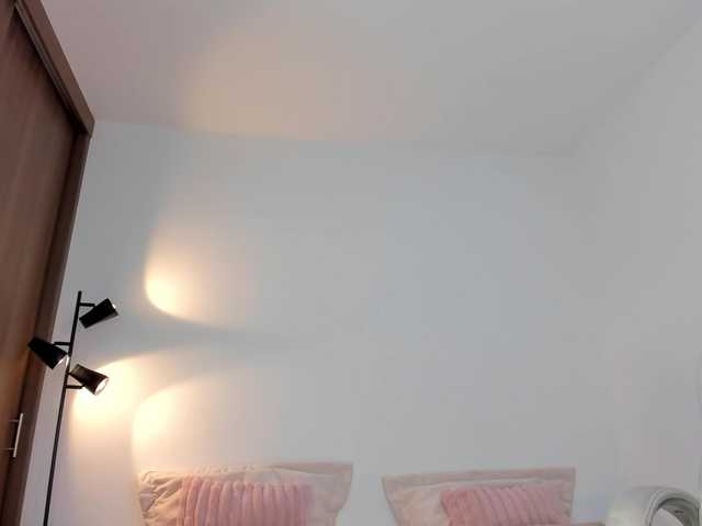 RebeccaBaxter's BongaCams show and profile