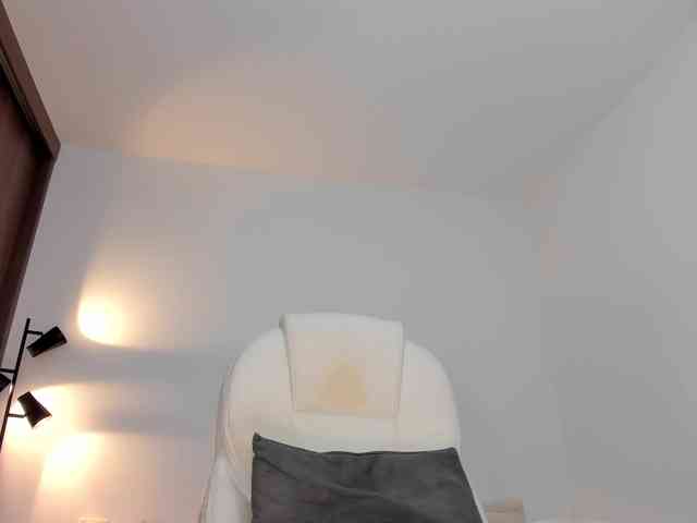 RebeccaBaxter webcam