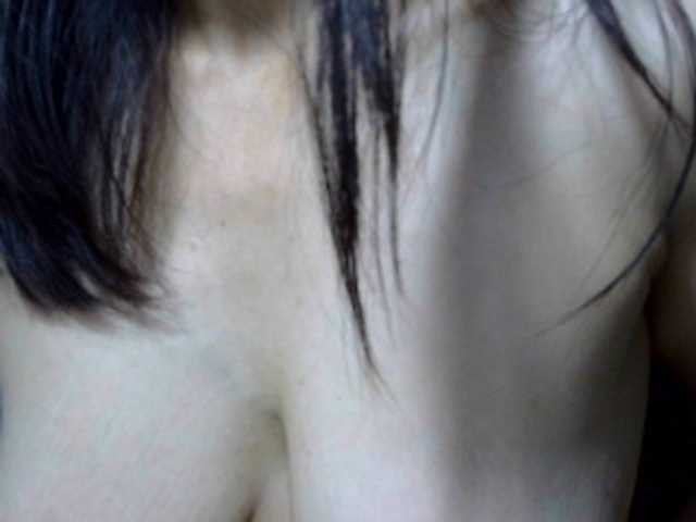 sweetmama17's BongaCams show and profile