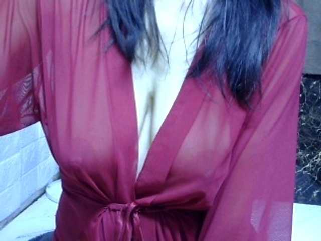 sweetmama17 live cam profile