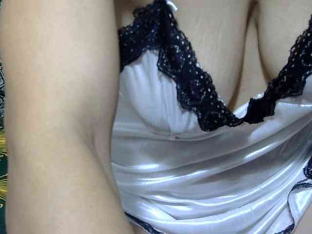 sweetmama17 webcam