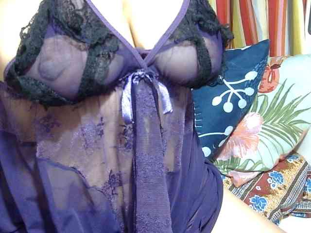 sweetmama17 webcam