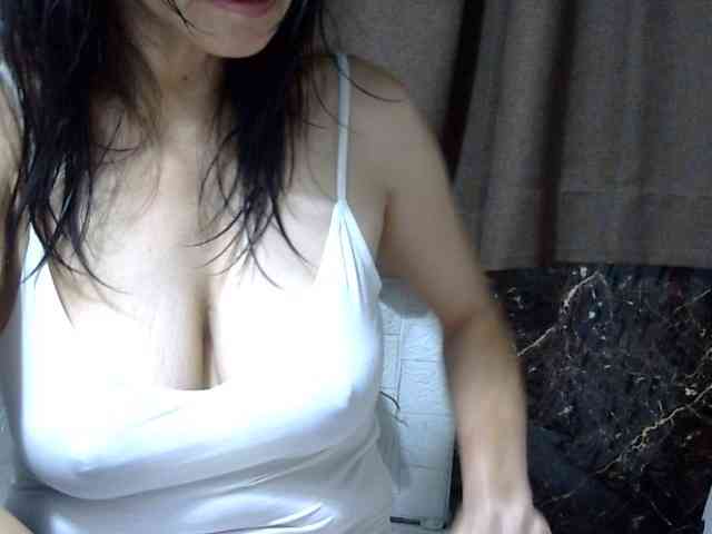 sweetmama17 webcam