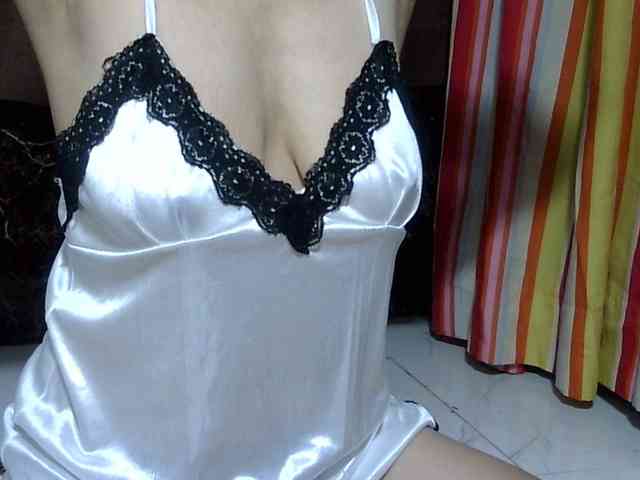 sweetmama17 webcam