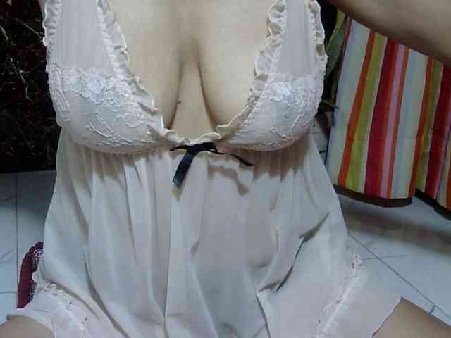 sweetmama17 webcam